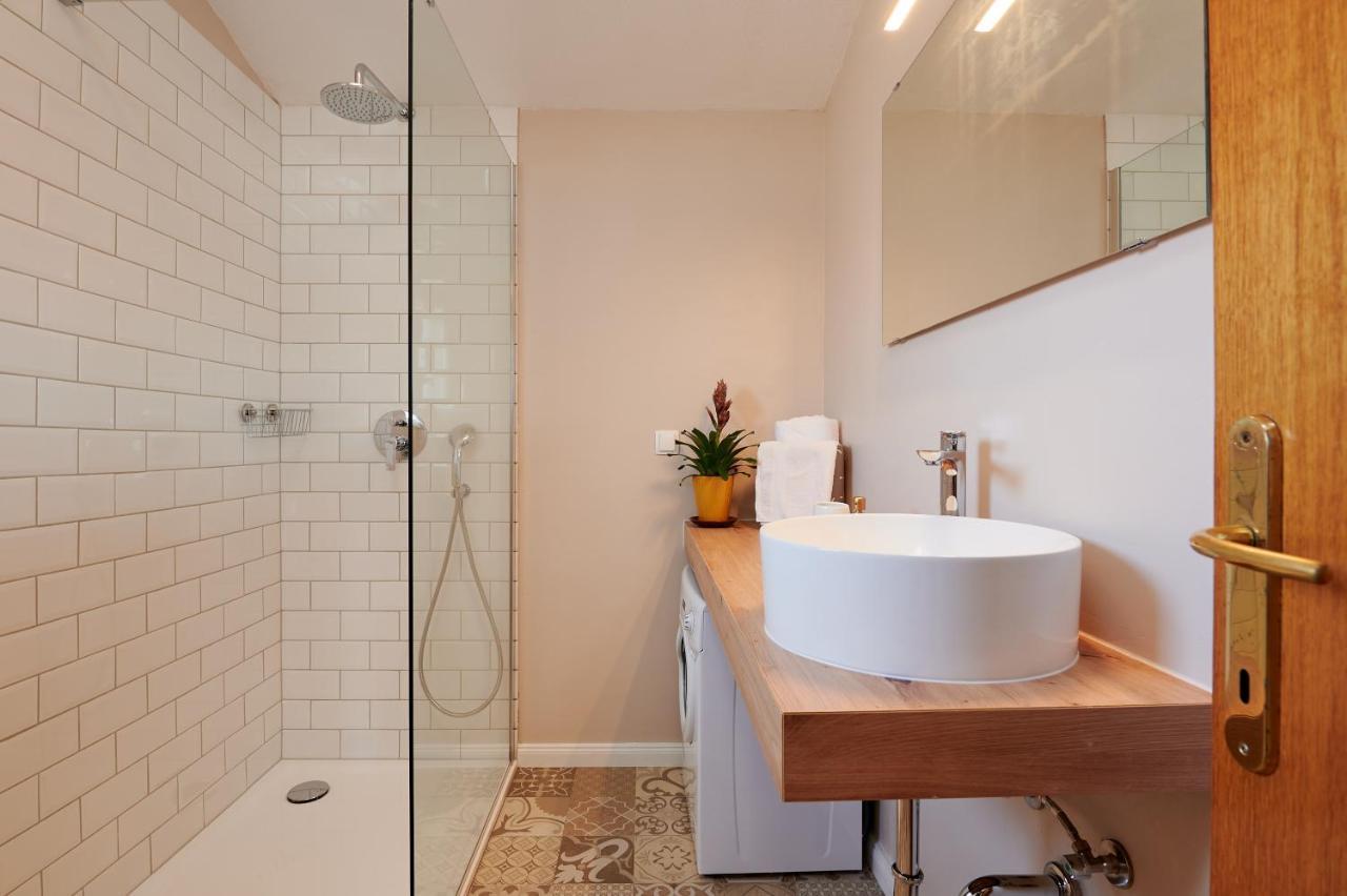 T&T Sea View Apartments Трогир Екстериор снимка