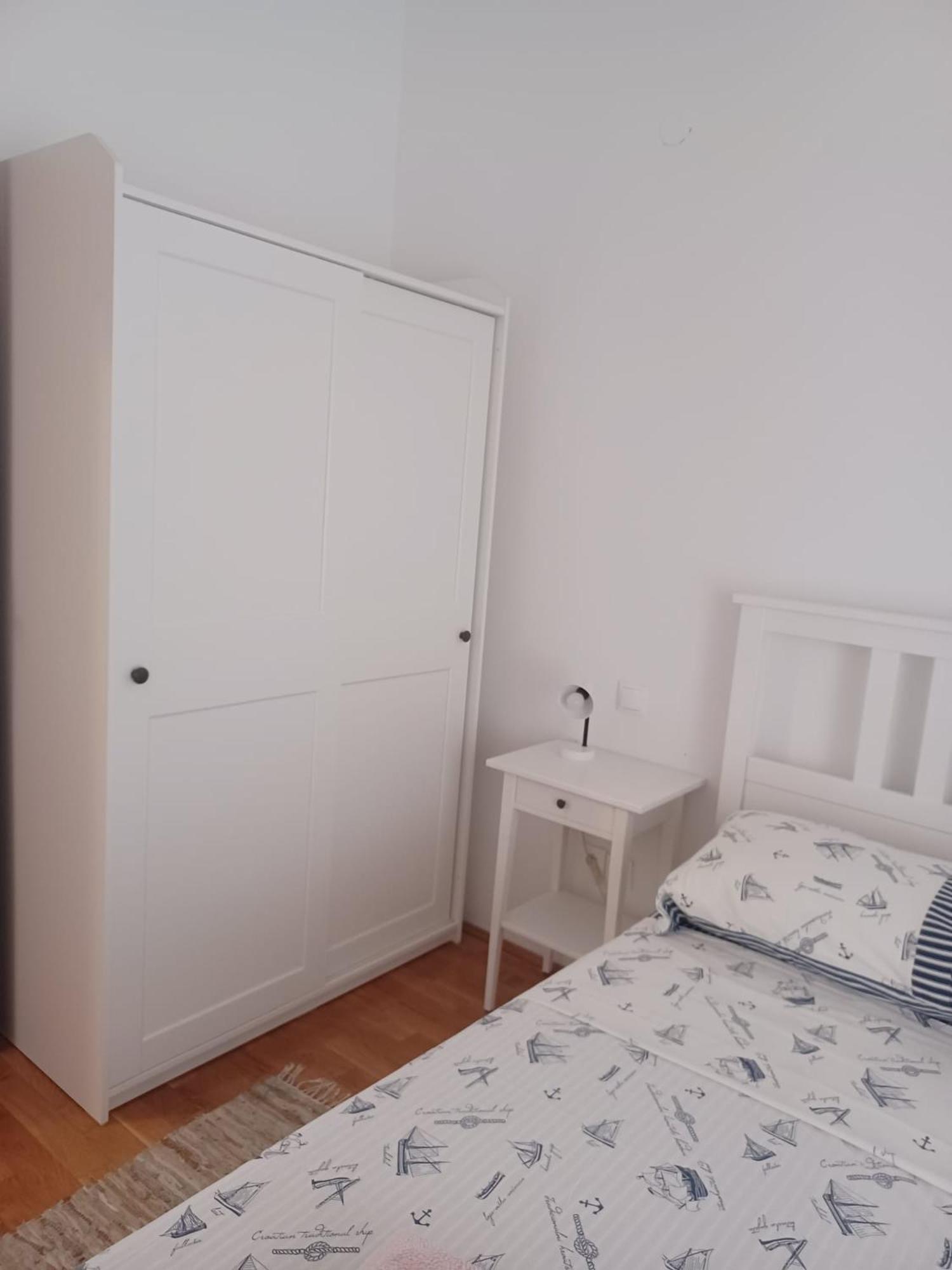 T&T Sea View Apartments Трогир Екстериор снимка