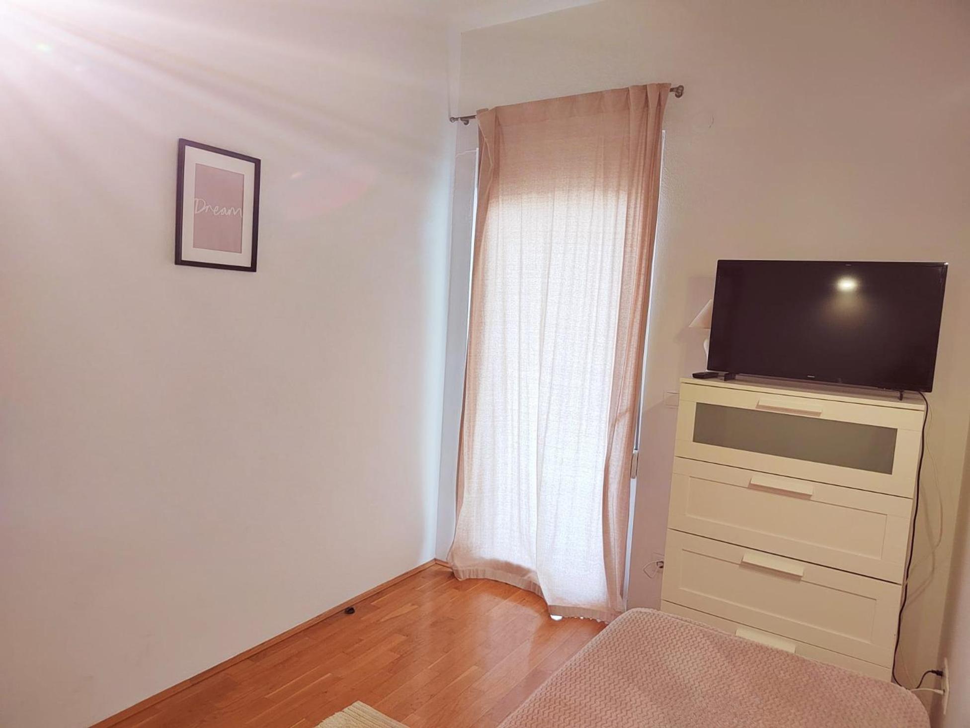 T&T Sea View Apartments Трогир Екстериор снимка