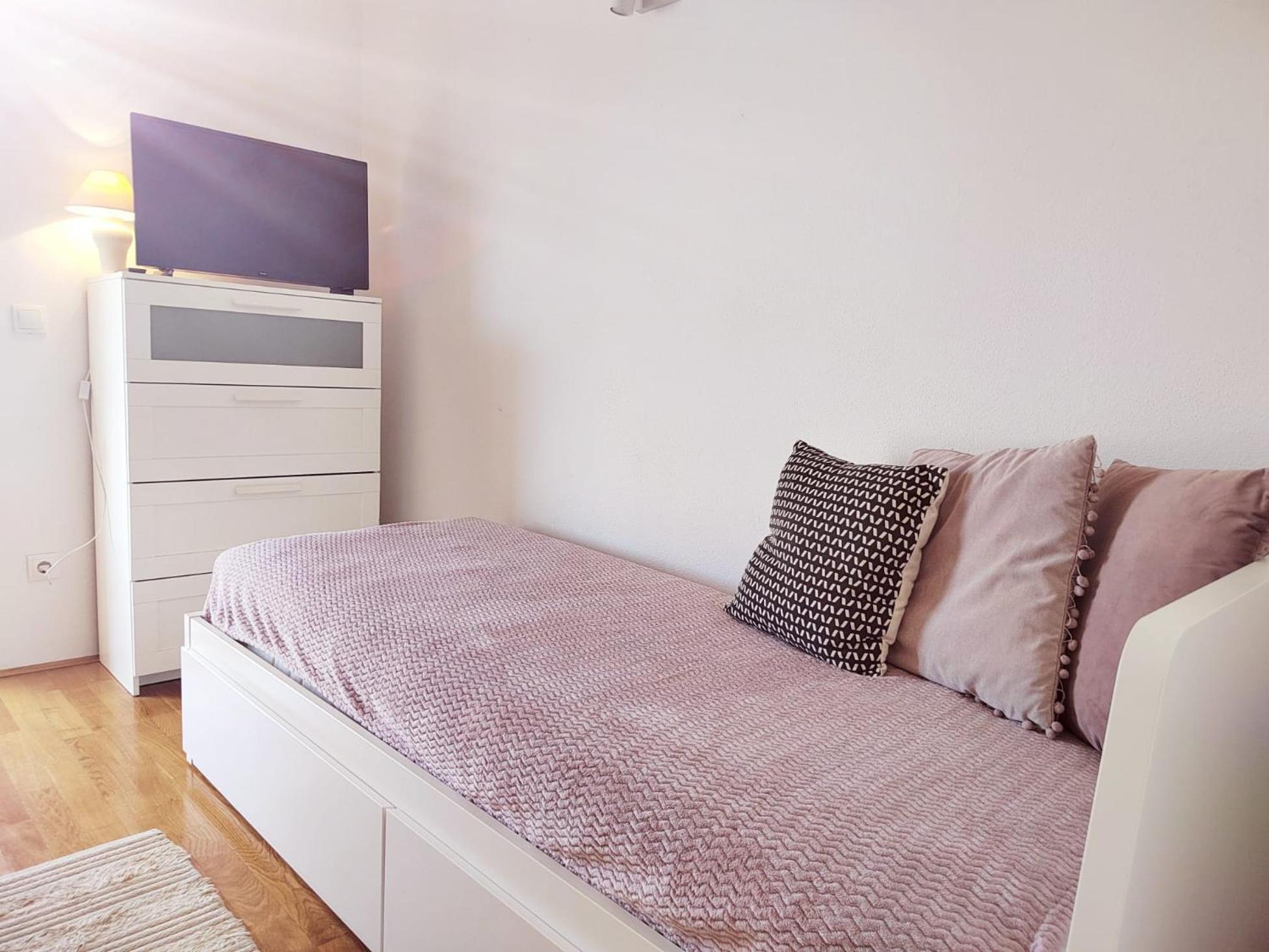 T&T Sea View Apartments Трогир Екстериор снимка