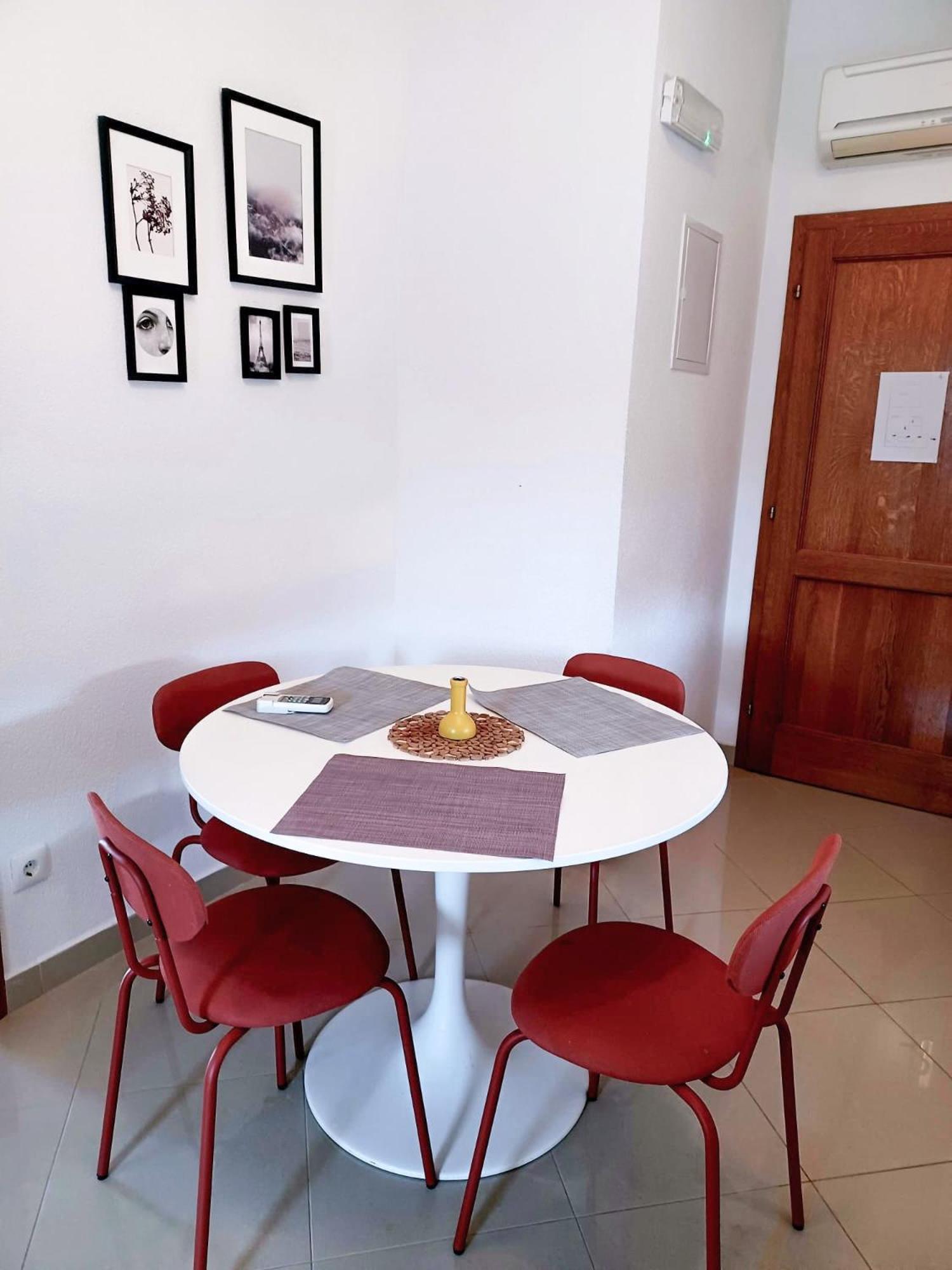 T&T Sea View Apartments Трогир Екстериор снимка
